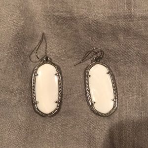 Kendra Scott Dani earrings